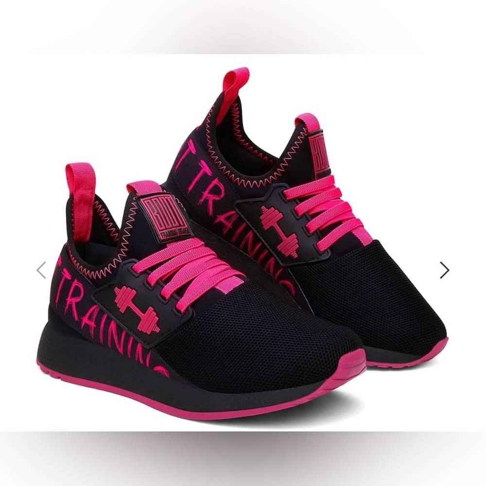 New Black sneakers, size 9.5 (without box). Insole has 27cm